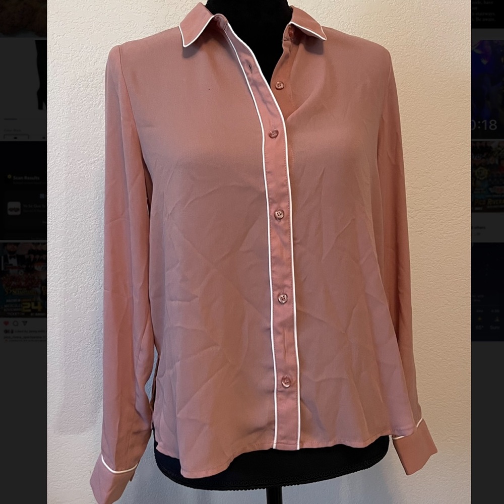 New womens Top